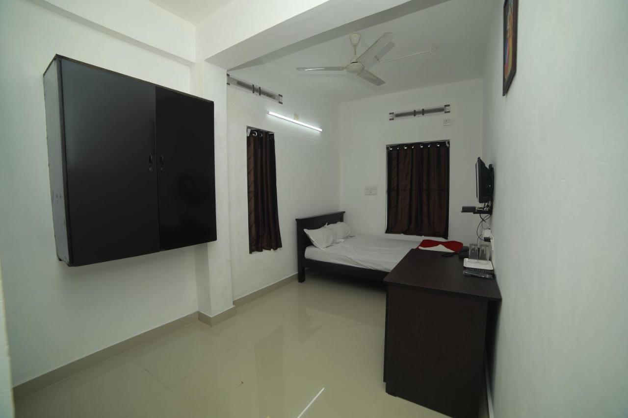 Meghna Residency Hotell Thiruvananthapuram Eksteriør bilde